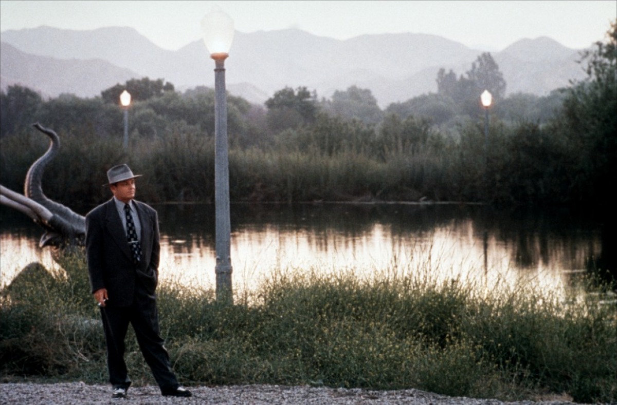 Кадры из Два Джейка (1990)