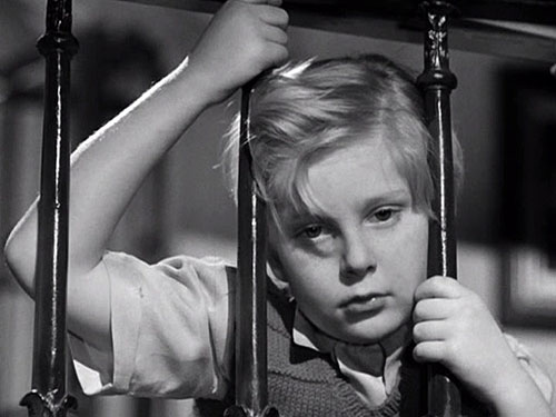 Кадры из Поверженный идол (1948)