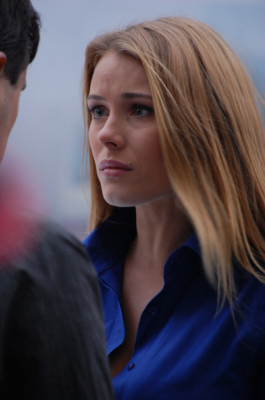 Опережая выстрел (2013)