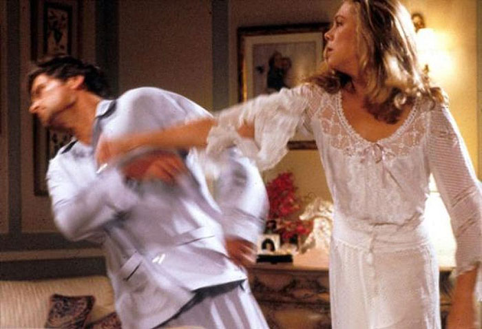 Кадры из Война супругов Роуз (1989)