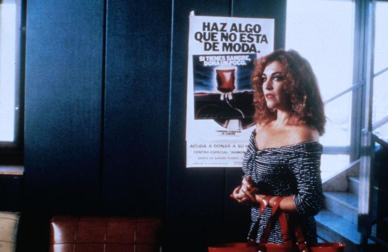 Кадры из Закон желания (1987)