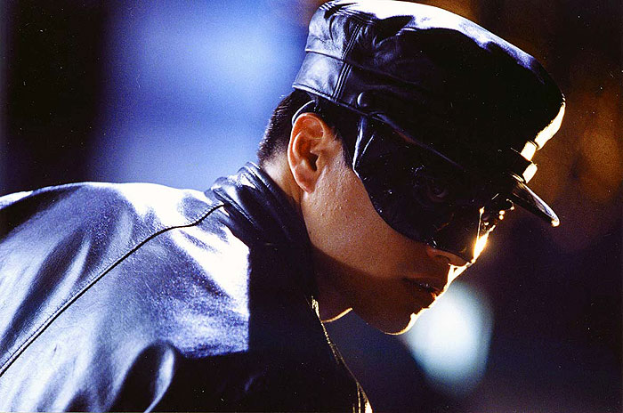 Кадры из Черная маска 2: Город масок (2002)