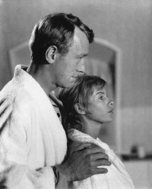 Кадры из Прикосновение (1971)