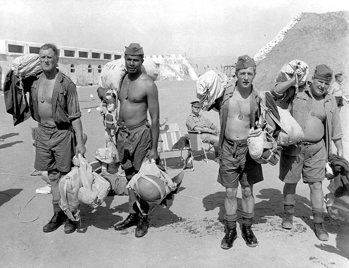 Кадры из Холм (1965)