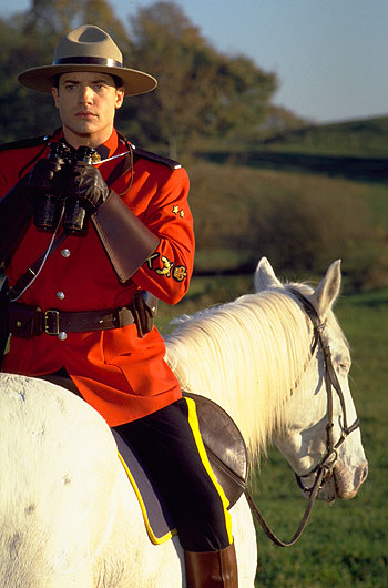 Кадры из Дадли Справедливый (1999)