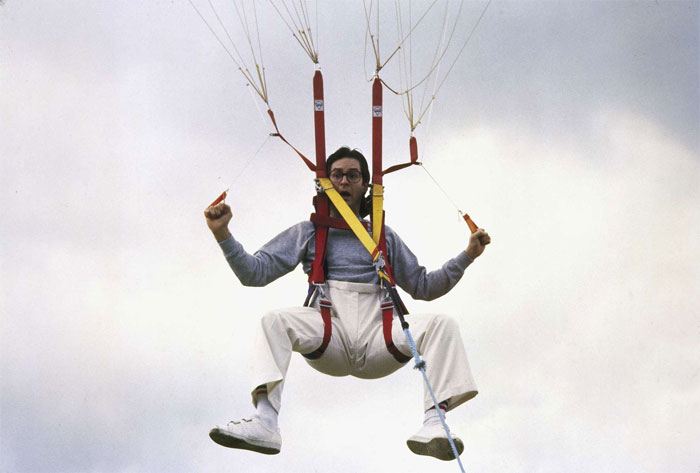 Кадры из Проклятие Розовой пантеры (1983)