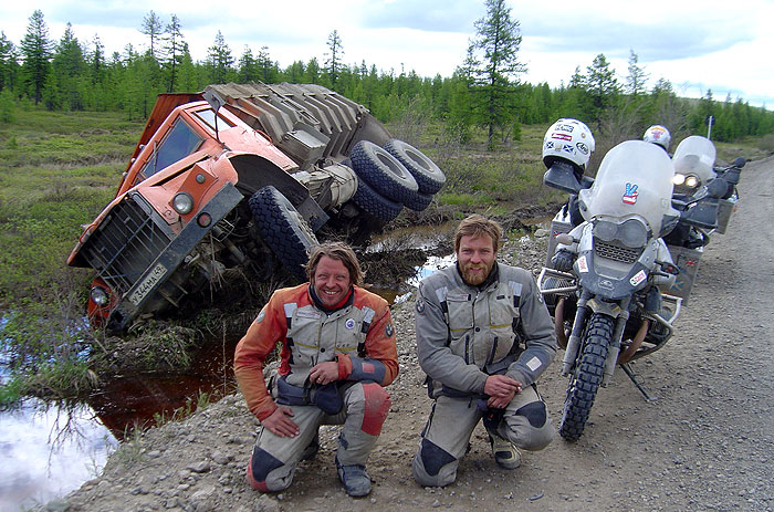 Долгий путь вокруг Земли (2012) Долгий путь вокруг Земли (2012)