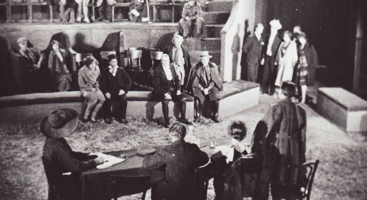 Кадры из Два-Бульди-два (1990)