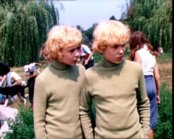 Кадры из Приключения Электроника (1979)