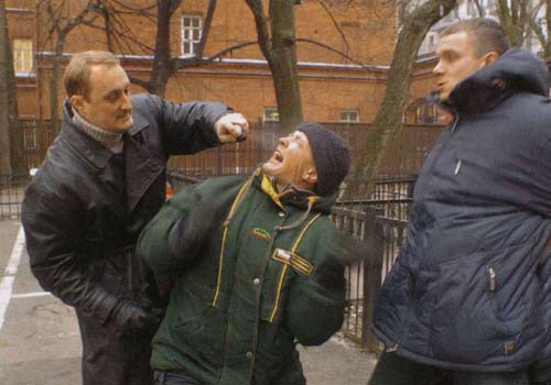 Кадры из Двое из ларца (2010)