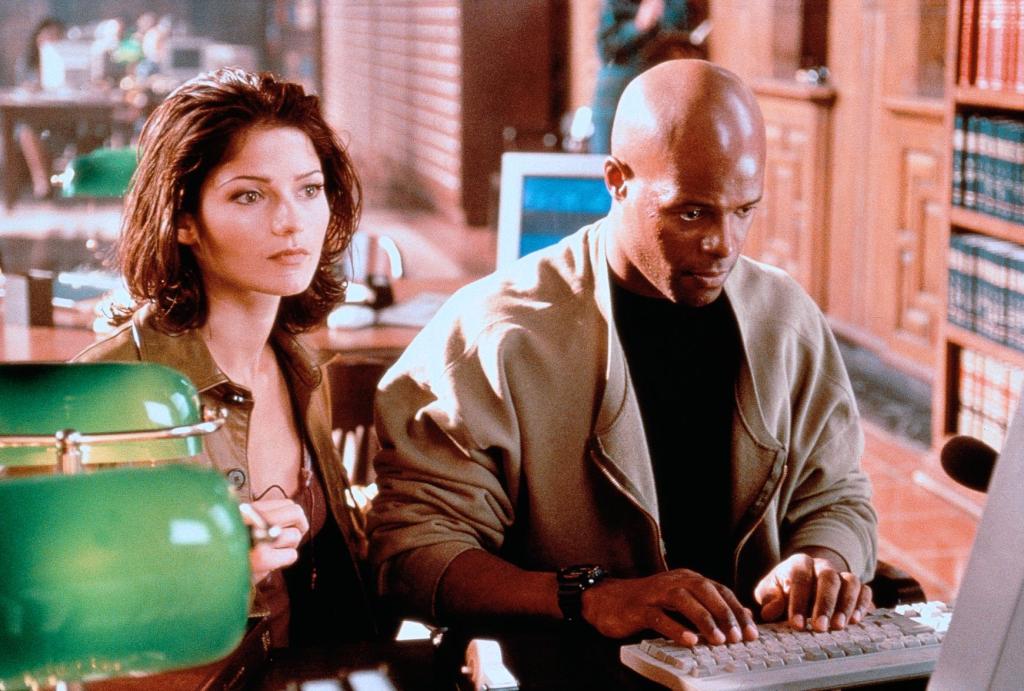 Кадры из Особо опасный преступник (1997)