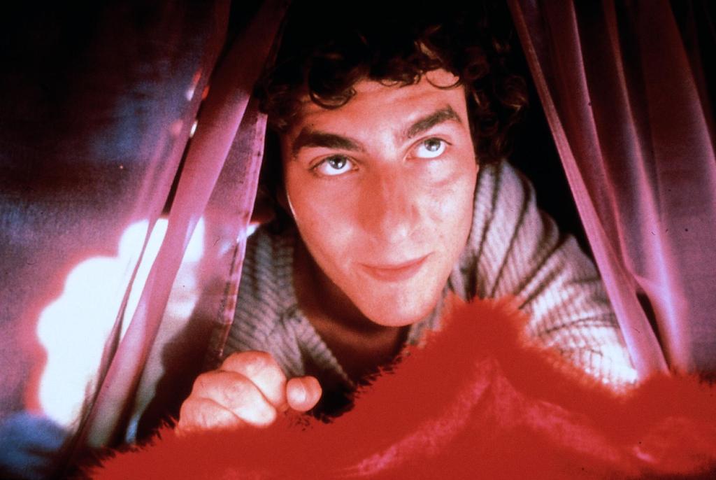 Кадры из Среди гигантов (1998)