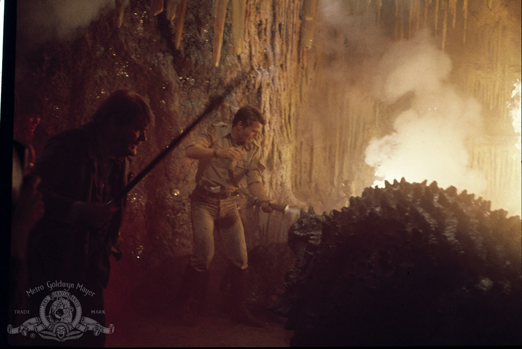 Люди из забытого времени (1977)