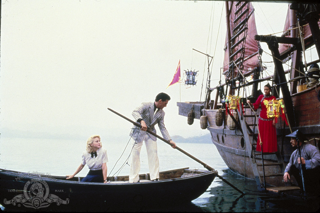 Кадры из Шанхайский сюрприз (1986)