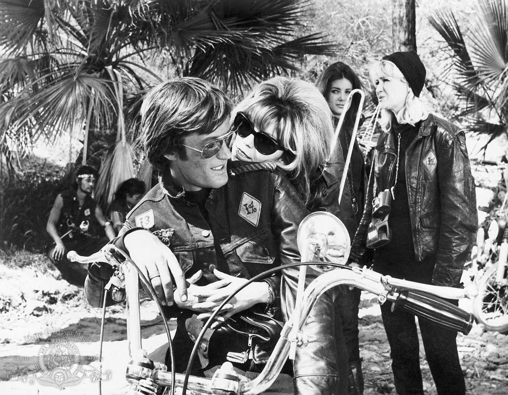 Кадры из Дикие ангелы (1966)