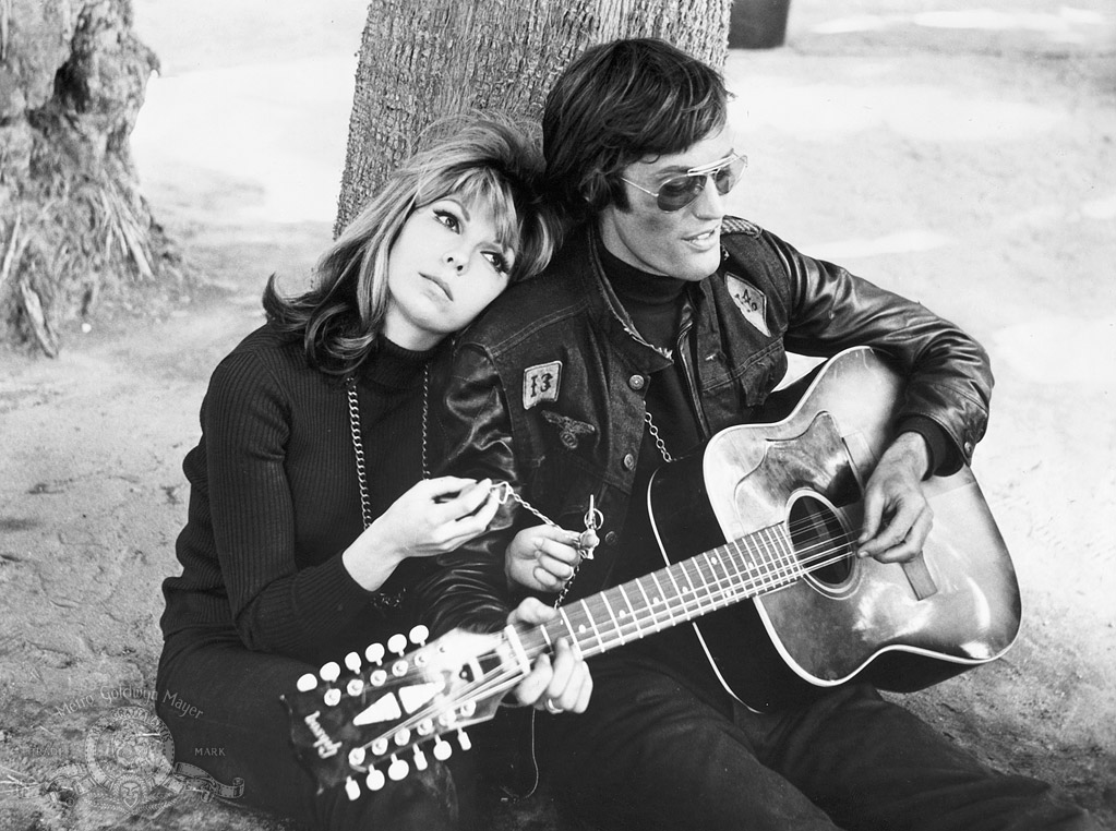 Кадры из Дикие ангелы (1966)