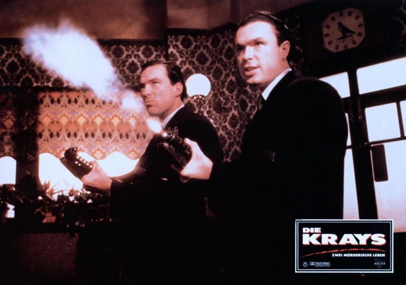 Кадры из Братья Крэй (1990)