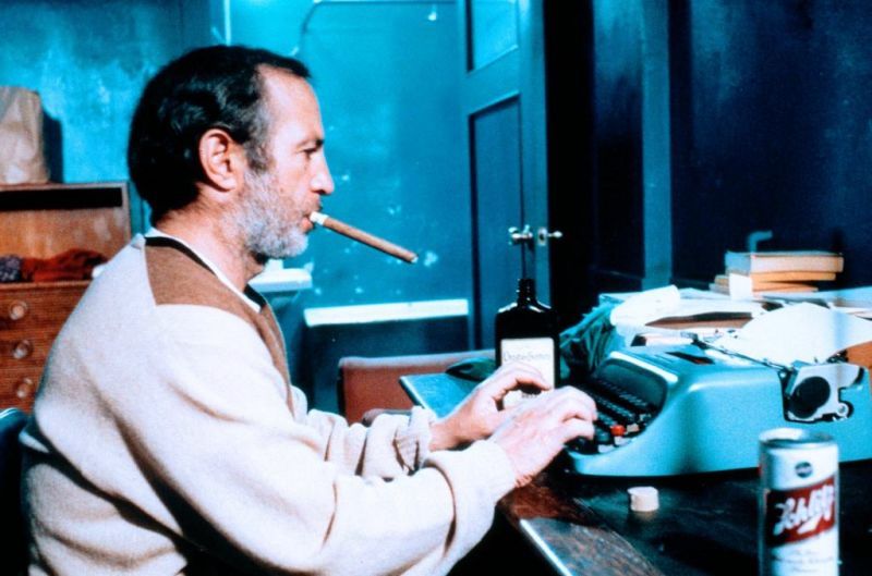 Истории обыкновенного безумия (1981)