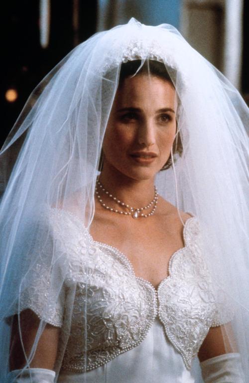 Кадры из Четыре свадьбы и одни похороны (1994)