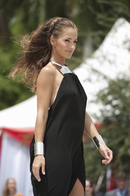 Кадры из Ангелы Чарли (2011)