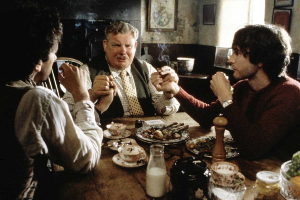 Кадры из Уитнэйл и Я (1987)