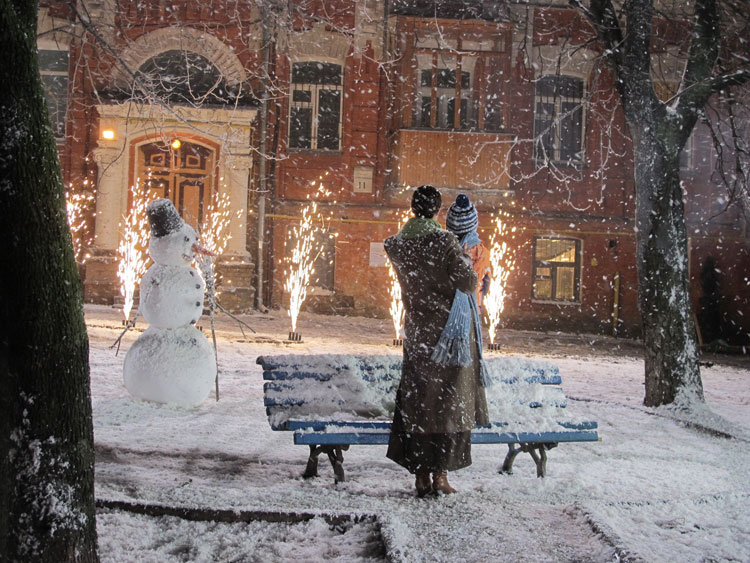 Кадры из Однажды в Новый год (2011)