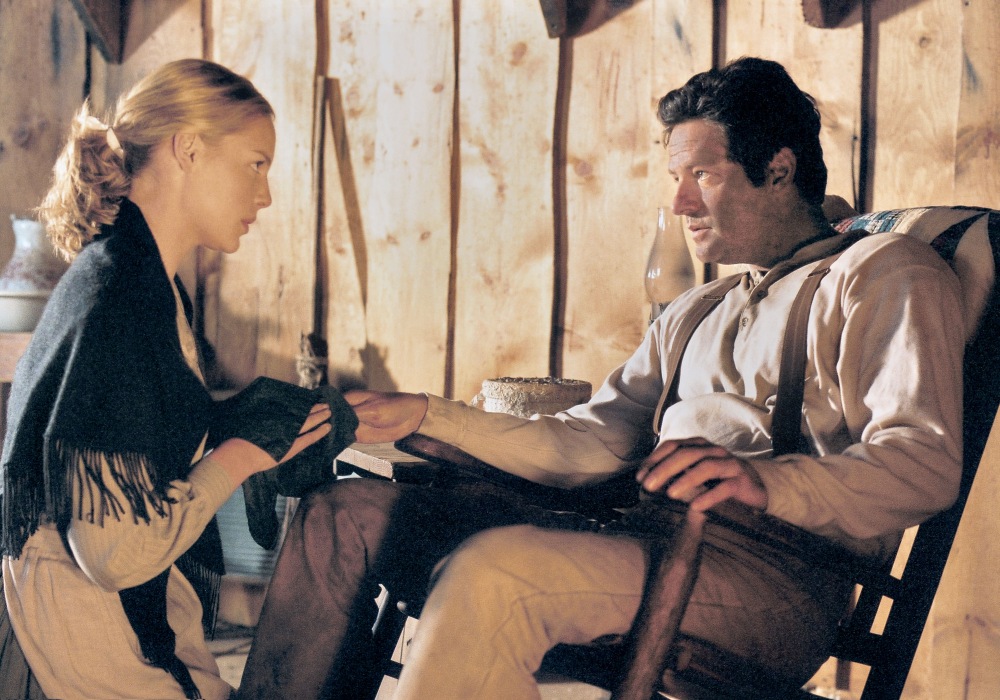 Кадры из Любовь приходит тихо (2003)