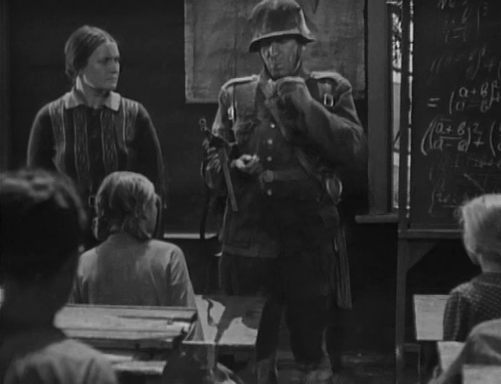 Кадры из Юные партизаны (1942)