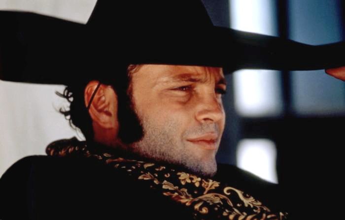 Кадры из К югу от рая, к западу от ада (2000)