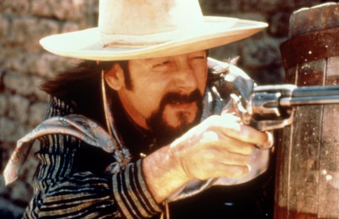 Кадры из К югу от рая, к западу от ада (2000)