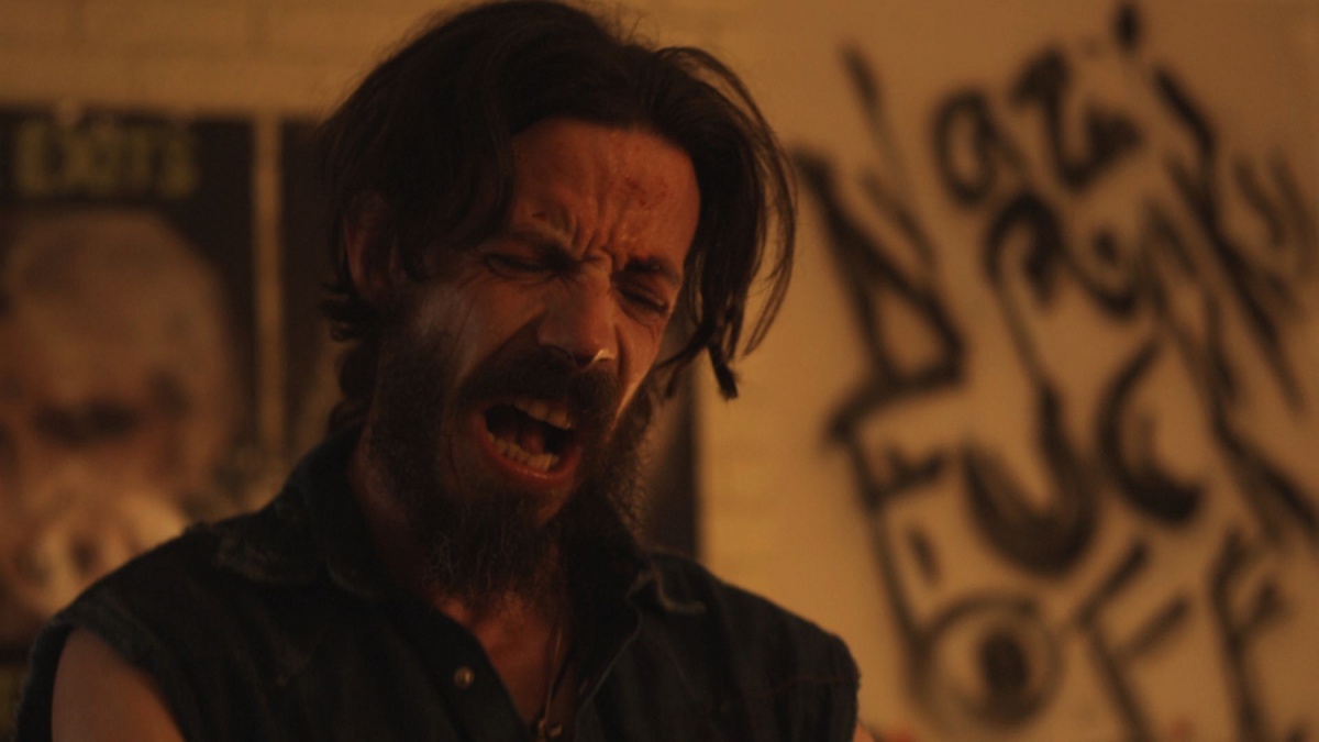 Кадры из Красный Белый и Синий (2010)