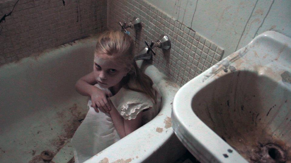 Кадры из Молчаливый мотель (2013)