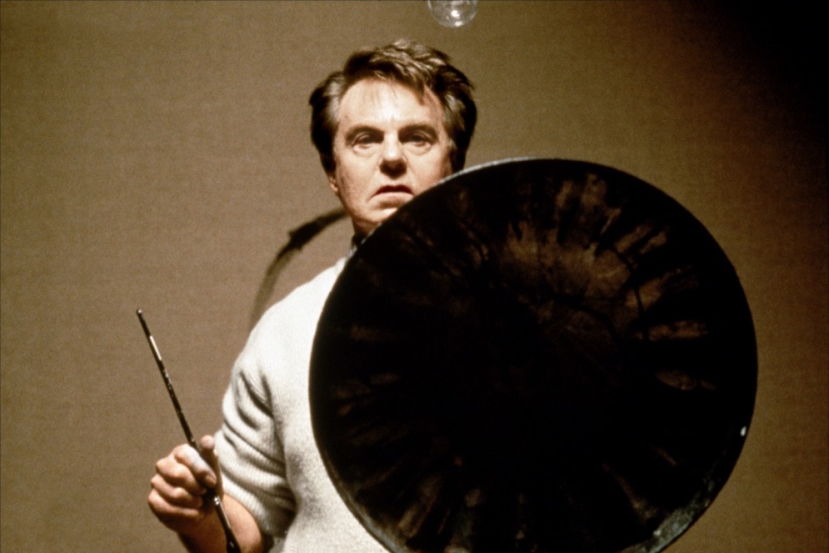 Кадры из Любовь – это дьявол (1998)