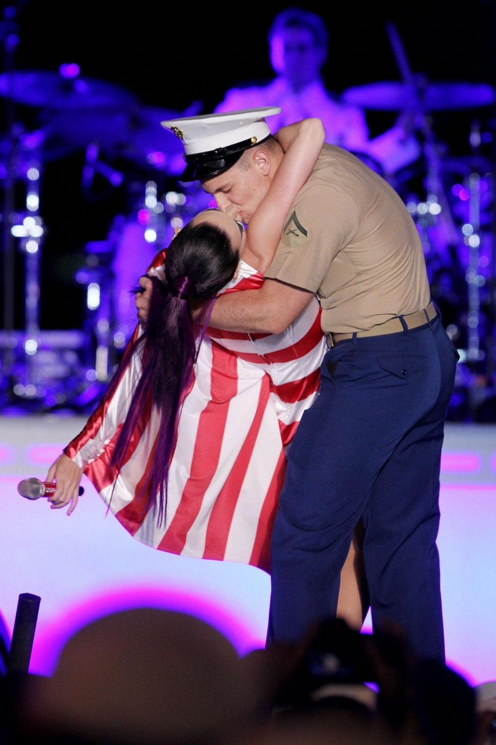 Кадры из Кэти Перри: Частичка меня (2012)