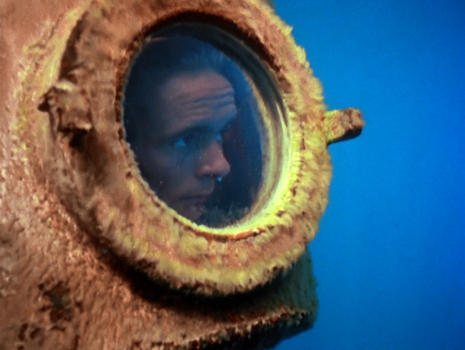 Кадры из Одиссея Жака Кусто: Мир тишины (1956)