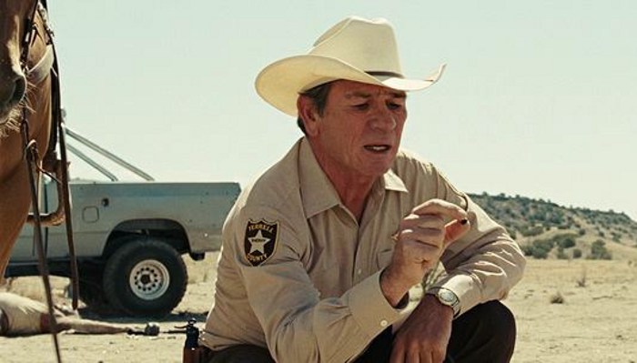 Кадры из Старикам тут не место (2007)