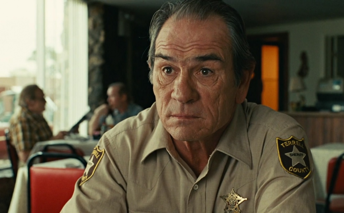 Кадры из Старикам тут не место (2007)