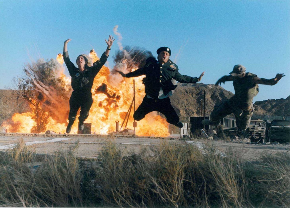 Кадры из Последний рубеж (2000)