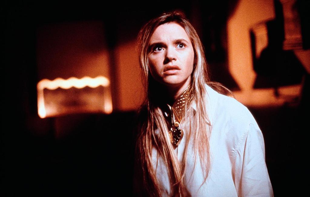 Кадры из Лепрекон 2: Одна свадьба и много похорон (1994)