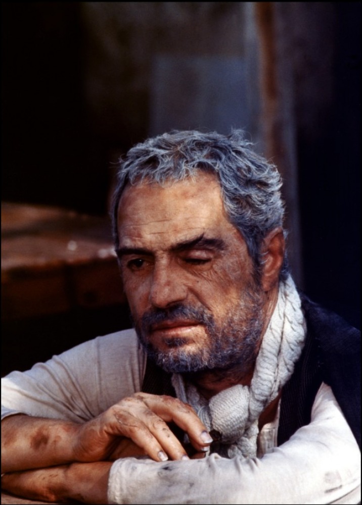 Кадры из Отвратительные, грязные, злые (1976)