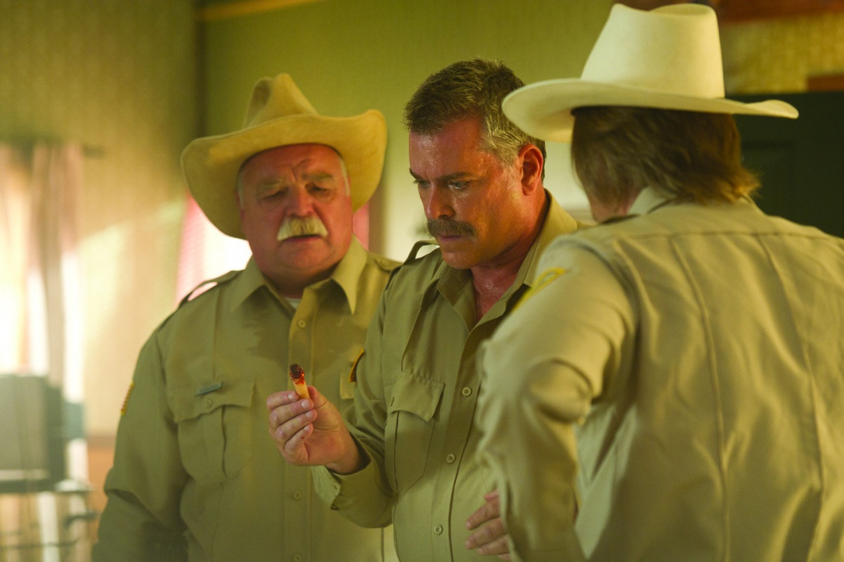 Кадры из Убить и закопать (2012)