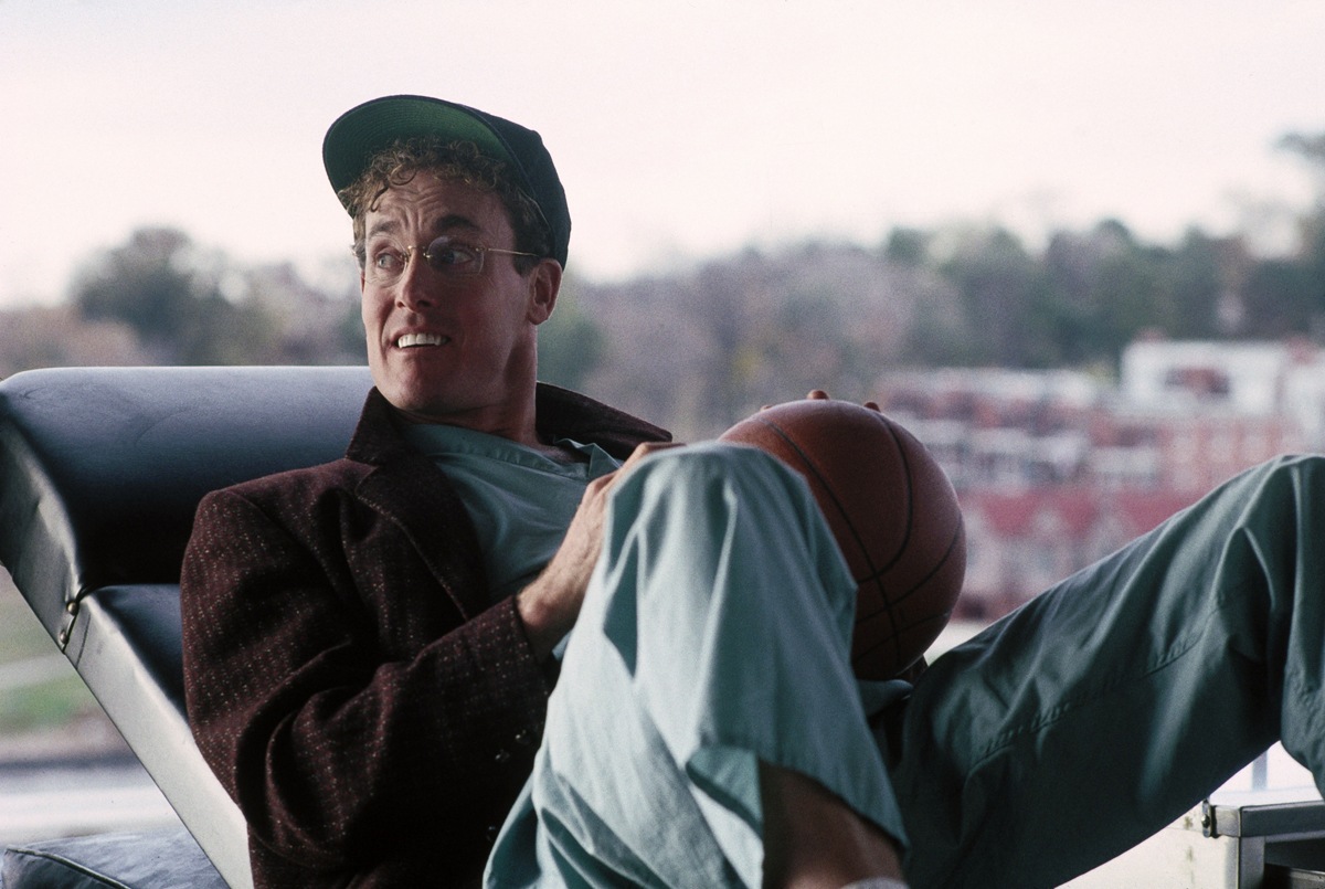 Кадры из Статья 99 (1992)