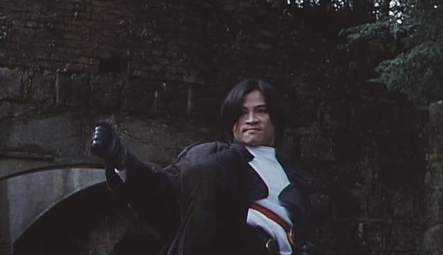 Кадры из Город тьмы (1999)