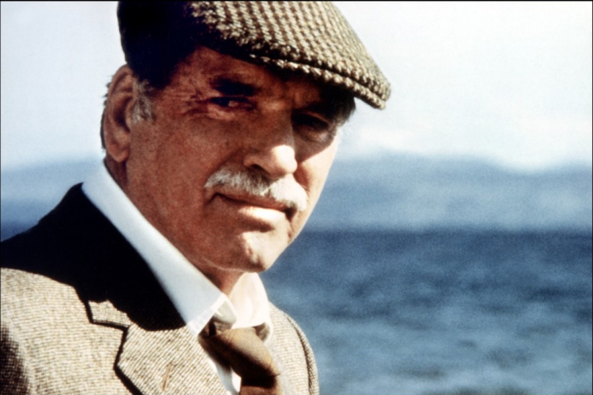 Кадры из Местный герой (1983)