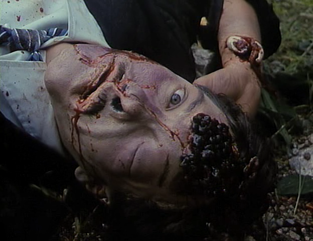 Кадры из Война Тромы (1988)