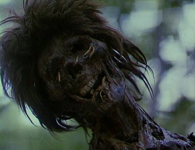 Кадры из Война Тромы (1988)