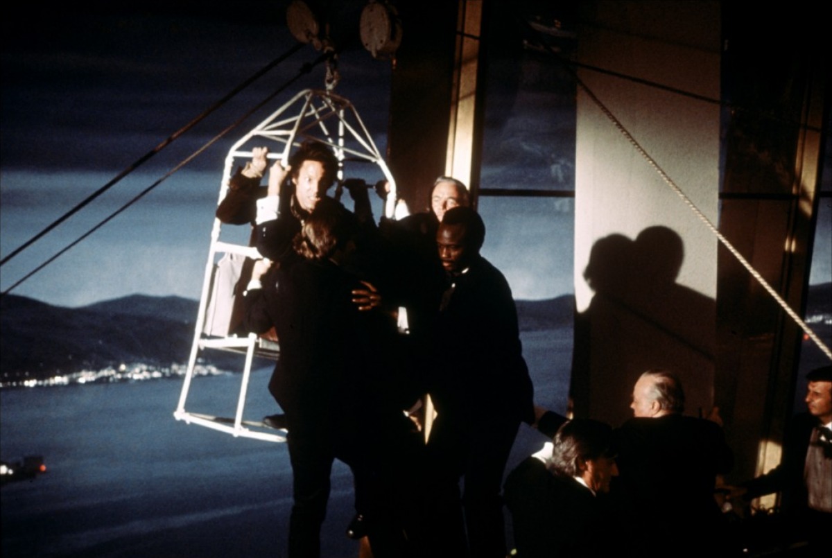 Кадры из Вздымающийся ад (1974)