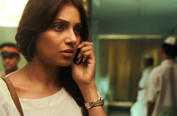 Кадры из Призрак (2013)