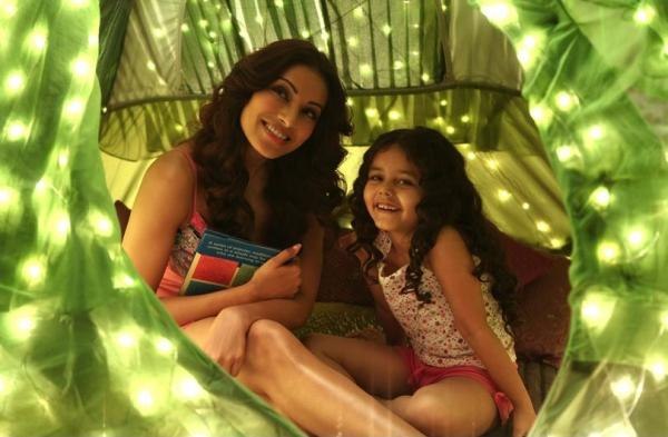 Кадры из Призрак (2013)