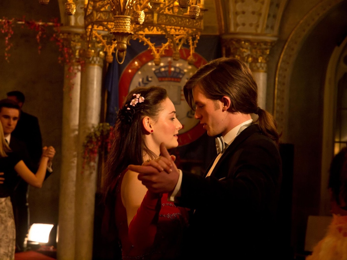 Кадры из Таймлесс. Рубиновая книга (2013)